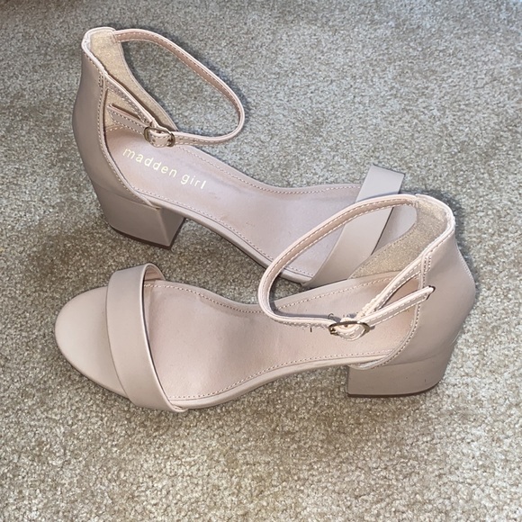 Madden Girl tan heels - Picture 3 of 4